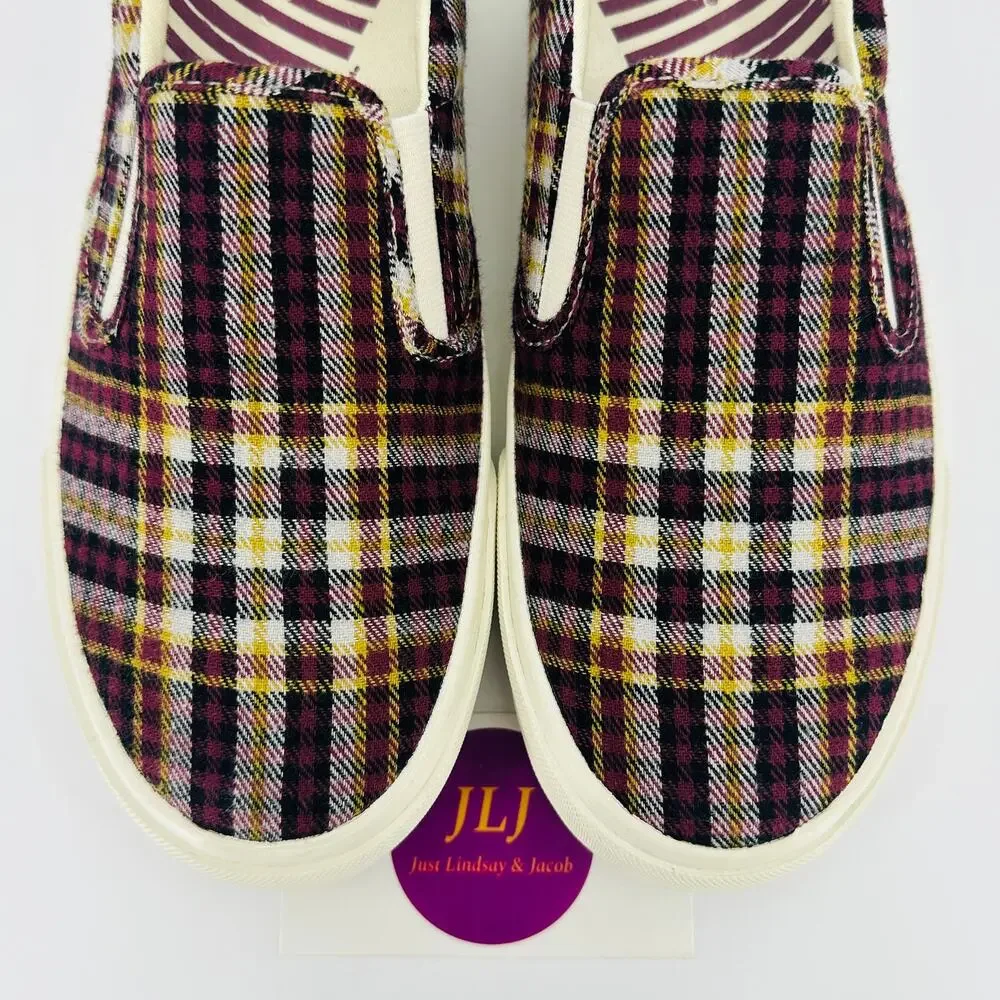 Taos Women's Rubber Soul Burgundy Plaid Canvas Slip On Comfort Sneakers Size 7.5